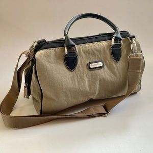 Baggallini crossbody bag with handles